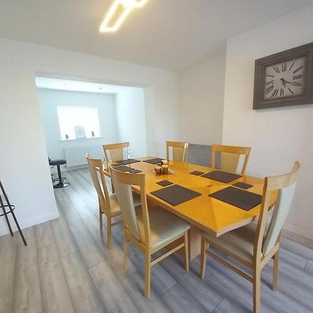 Spectacular 4 Bedroom Sea View Residential Home Bangor  Exteriör bild