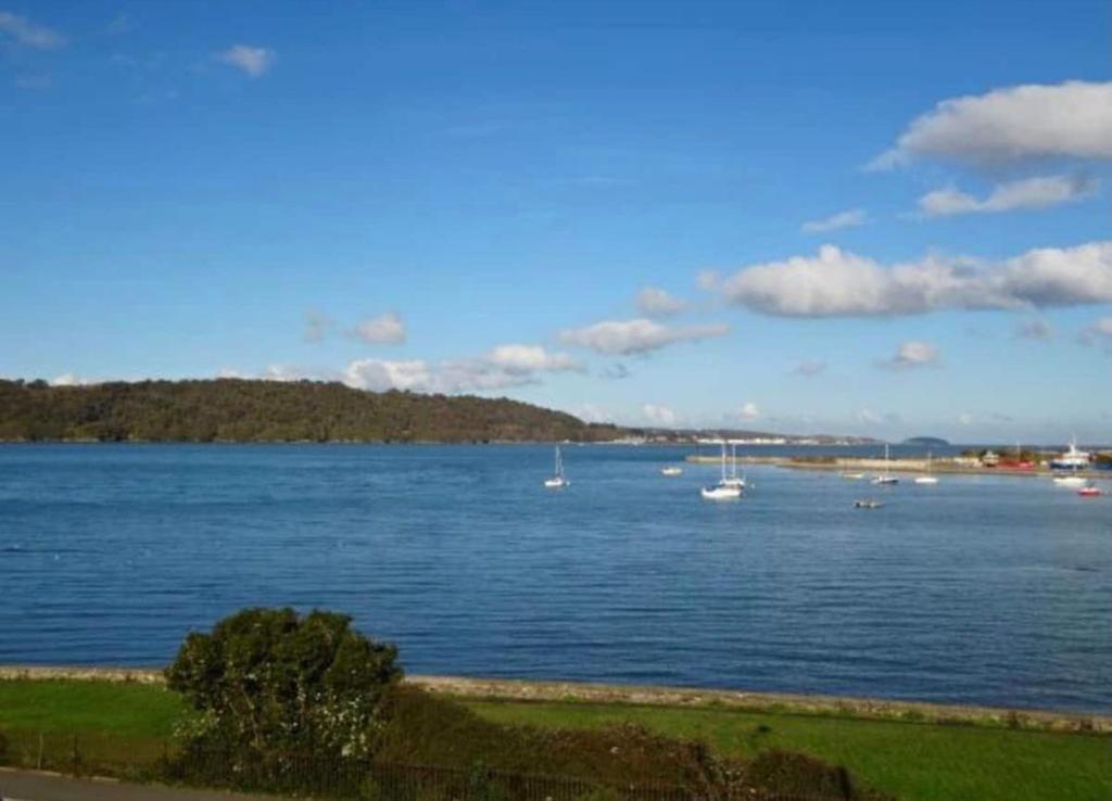 Spectacular 4 Bedroom Sea View Residential Home Bangor  Exteriör bild