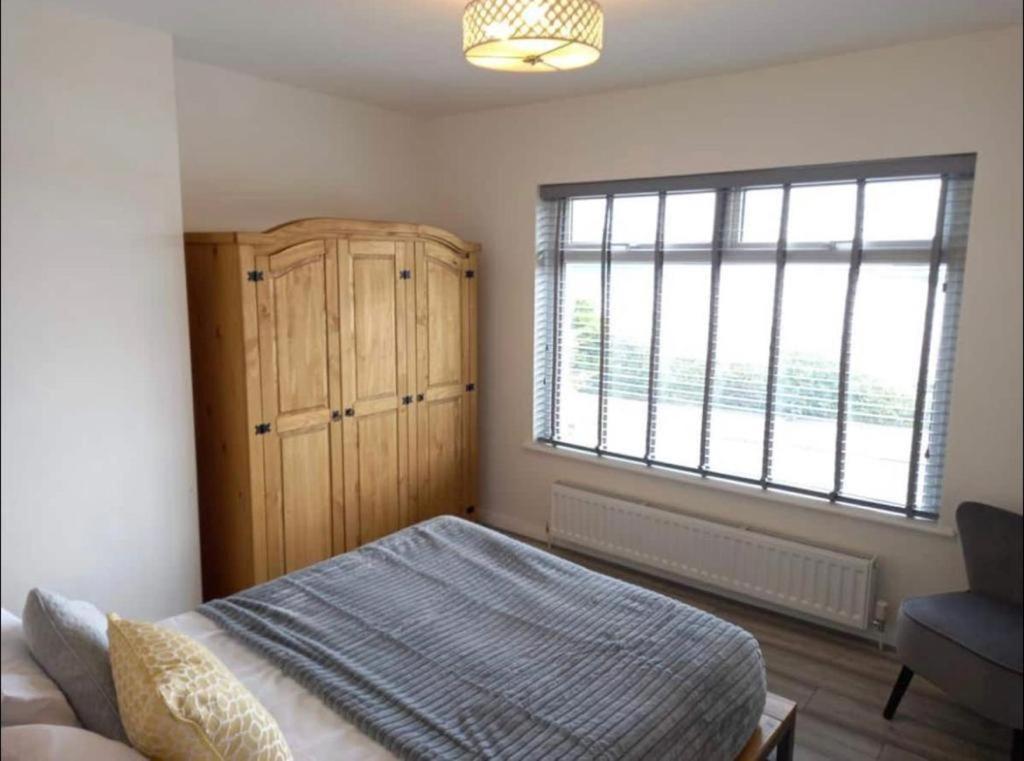 Spectacular 4 Bedroom Sea View Residential Home Bangor  Exteriör bild