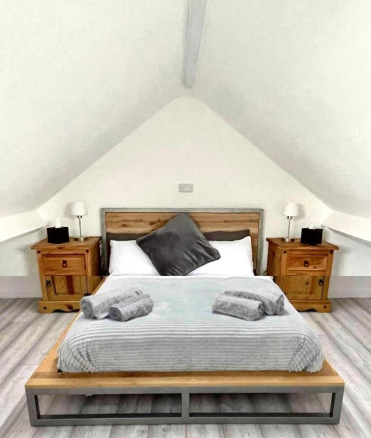 Spectacular 4 Bedroom Sea View Residential Home Bangor  Exteriör bild