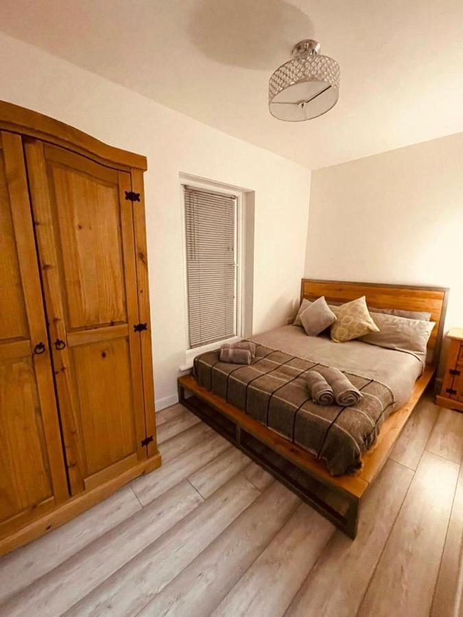 Spectacular 4 Bedroom Sea View Residential Home Bangor  Exteriör bild